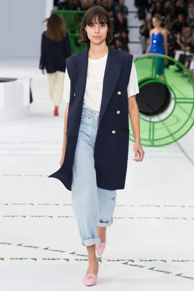 Look 3